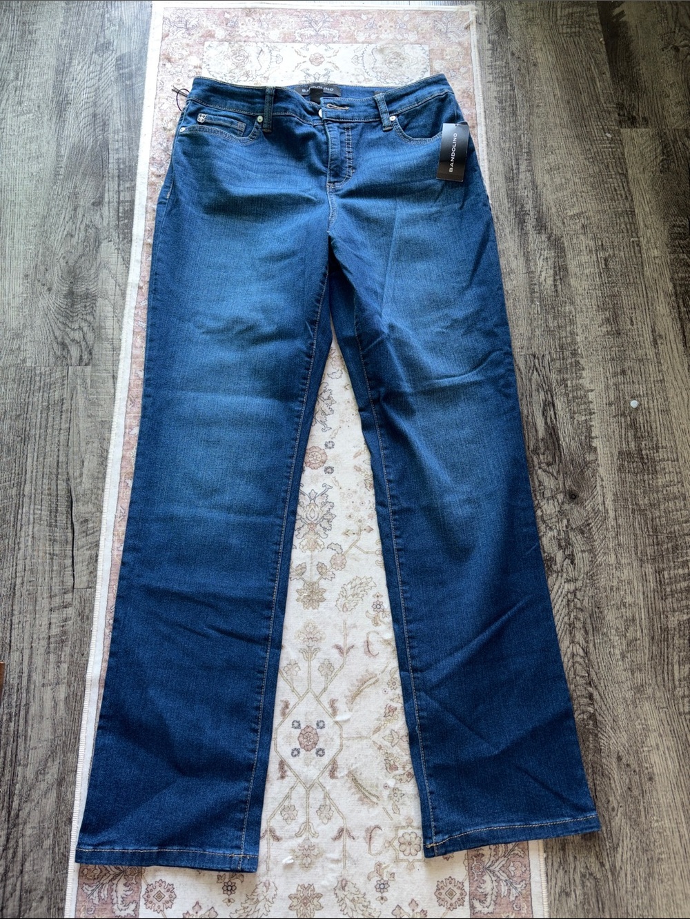 NWT Bandolino Blue Jeans Mandie Straight - Women’s size 8